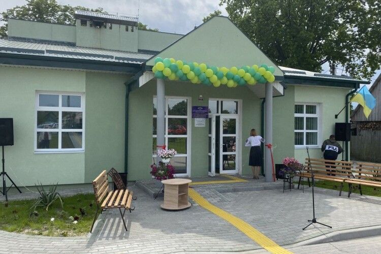 У Залізниці на Камінь-Каширщині відкрили нову амбулаторію
