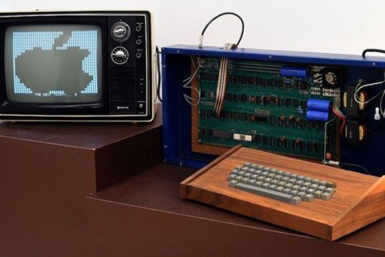 Один з перших комп’ютерів Apple продали на аукціоні за $375 тисяч
