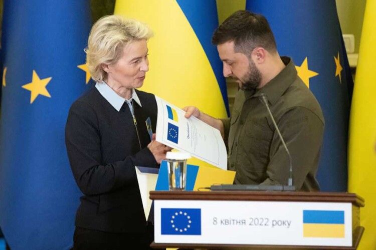 Єврокомісія дасть зелене світло кандидатству України на вступ в ЄС, – Politico