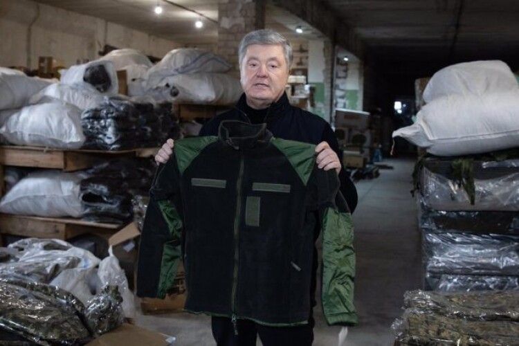 Порошенко готує велику партію зимової форми, перші 5 тисяч комплектів вже йдуть на фронт