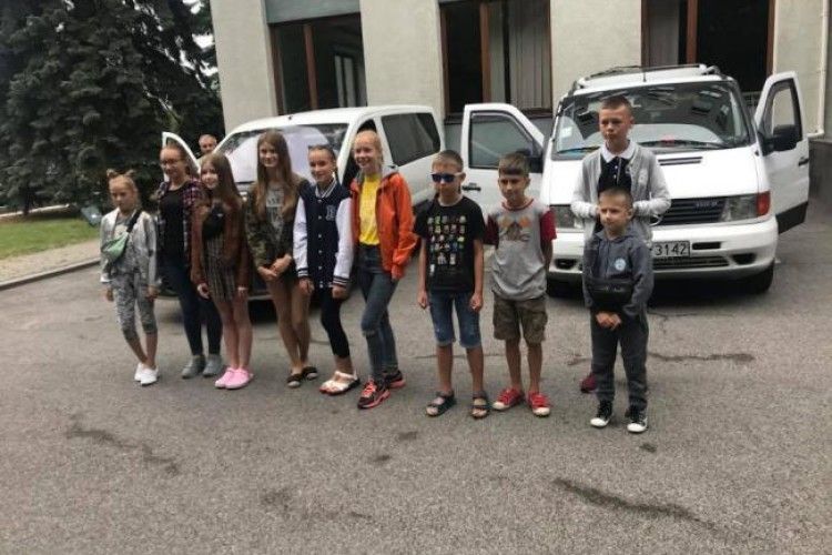 Для дітей учасників АТО з Рівненщини влаштували іспанські канікули