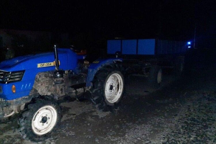 На Рівненщині під колесами трактора загинув чотирічний хлопчик 