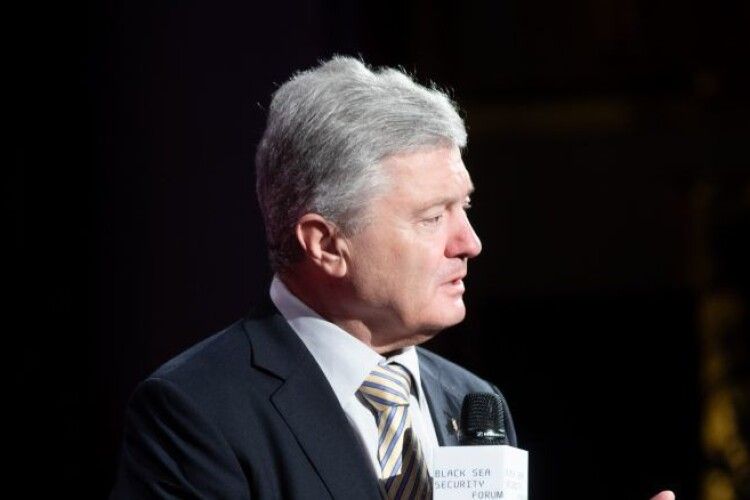 Порошенко: зараз є вікно можливостей, щоб примусити путіна до миру