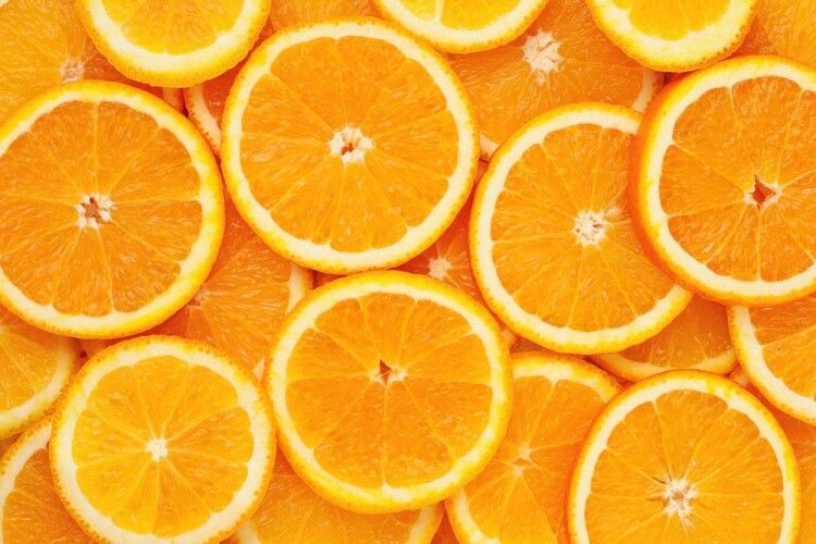 Волинянам радять лупити помаранчі: вони багаті на чудодійний лимонен