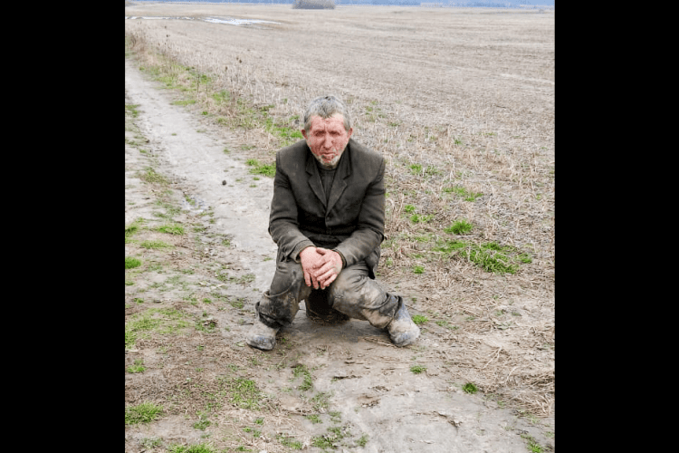 На Рівненщині виснаженого чоловіка знайшли живим після трьох днів у лісі