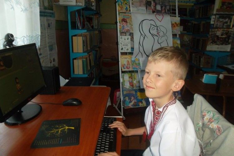 Колківські учні спішать у бібліотеку, бо там є інтернет