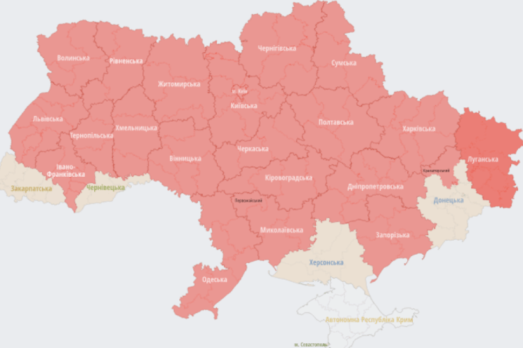 Увага! Повітряна тривога майже по всій Україні: всі в укриття!