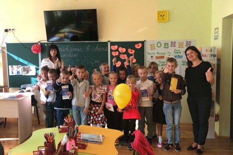 Школярам у Маневичах та Черевасі розповіли про їхні права