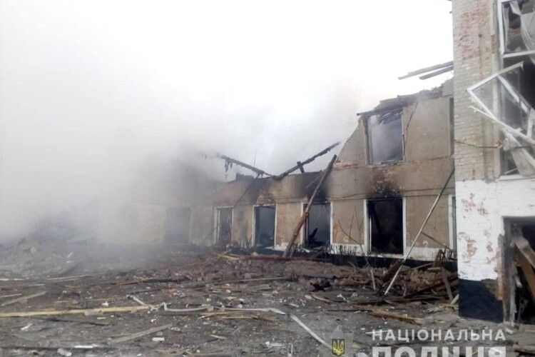 На Харківщині мати закрила тілом дитину і загинула (Фото)