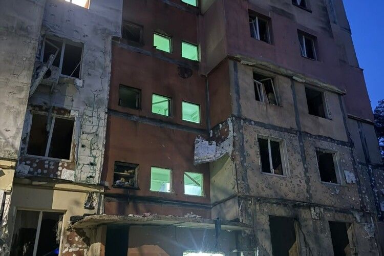 Важка ніч і для Рівненщини: є влучання в житлові будинки