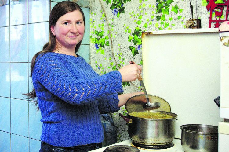 Стала мамою… у 15 років!