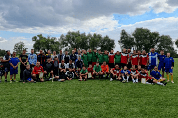 Завдяки юним футболістам у волинській громаді зібрали понад 18 тисяч гривень для захисників 