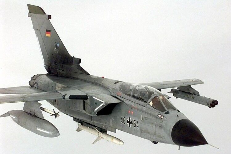 Український дипломат запропонував Німеччині передати ЗСУ 93 літаки Tornado