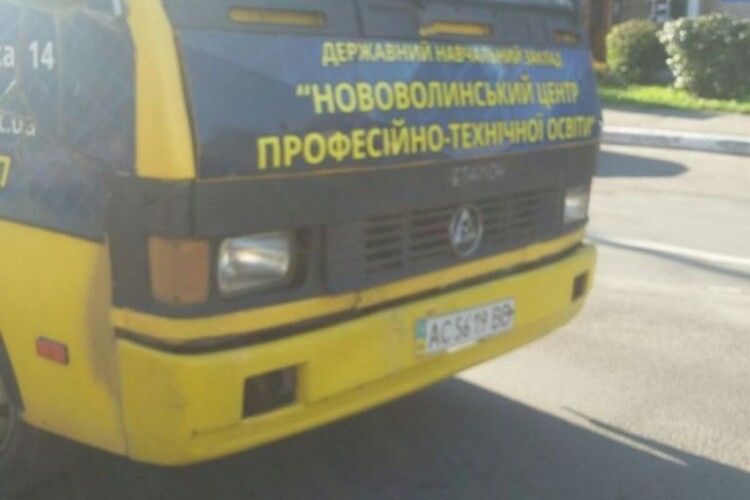 У Нововолинську знову інцидент в маршрутці: водій вигнав з автобуса дітей з багатодітної сім’ї