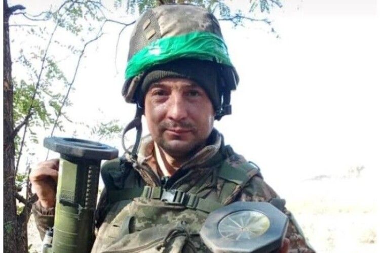 Меморіальна дошка Герою: у Луцьку підтримали звернення матері загиблого Воїна