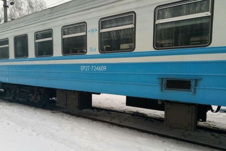 Коли відправлятимуться приміські потяги після переведення стрілок вперед? (графік)