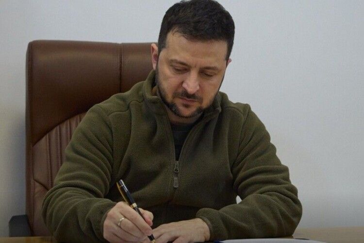 Зеленський підписав указ про звільнення в запас військових строкової служби