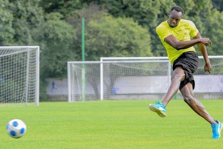 Болт є Болт: легендарний спринтер вперше вийшов у стартовому складі футбольної команди і відразу відзначився дублем