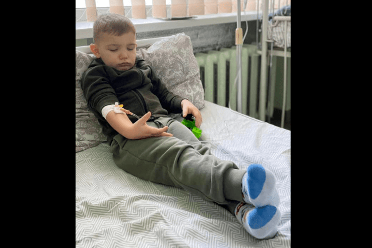 У 3-річного хлопчика з Луцька виявили рак нирок: родина просить про допомогу (Фото)