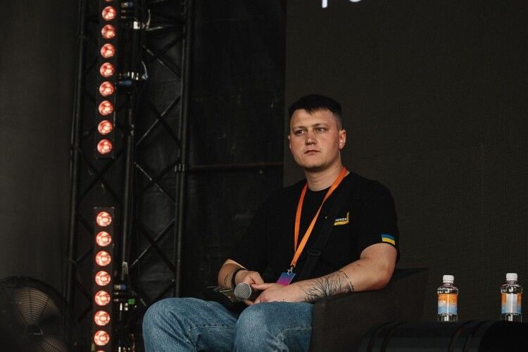 У Луцьку презентуватимуть книгу Артура Дроня «Гемінґвей нічого не знає»