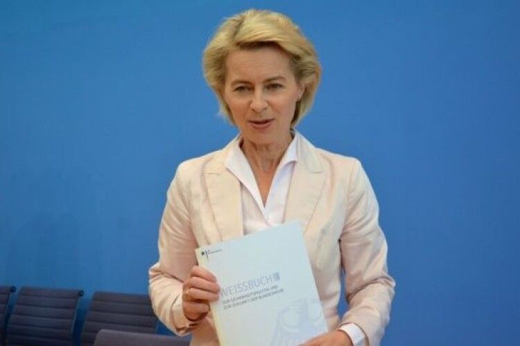 Фон дер Ляєн передала Зеленському опитувальник для статусу кандидата на членство в ЄС