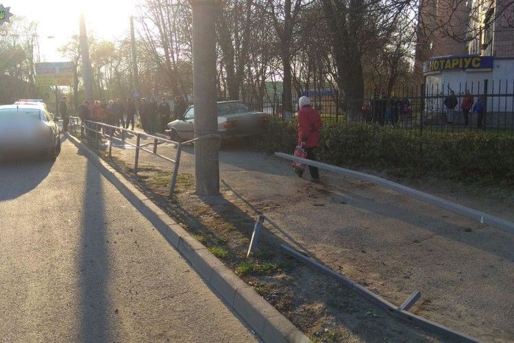 У Луцьку водій з одного місця ДТП втік та створив нове