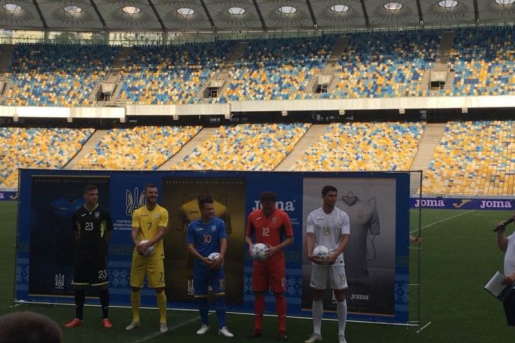 Збірна України з футболу обзавелася третім комплектом форми: окрім синього та жовтого, матимемо ще й білий