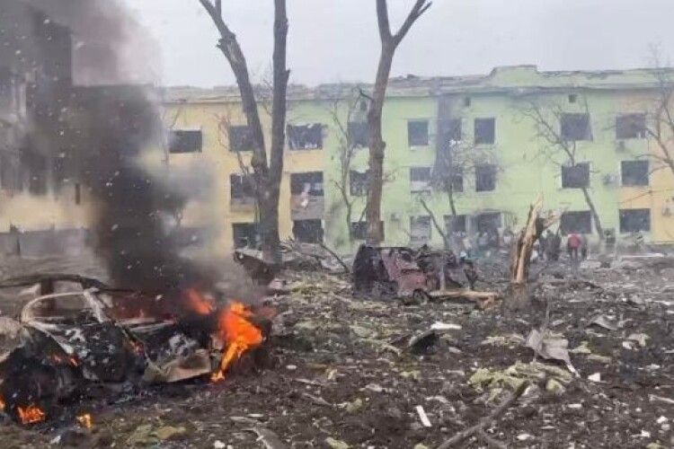 Війська росії майже знищили Маріуполь, потрібна евакуація всіх цивільних – Верещук