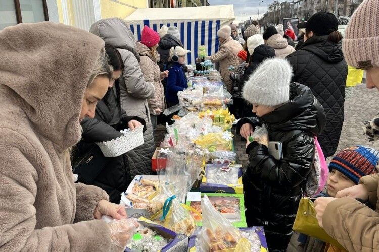 У Ковелі на благодійному ярмарку діти зібрали 24 тисячі гривень на підтримку ЗСУ