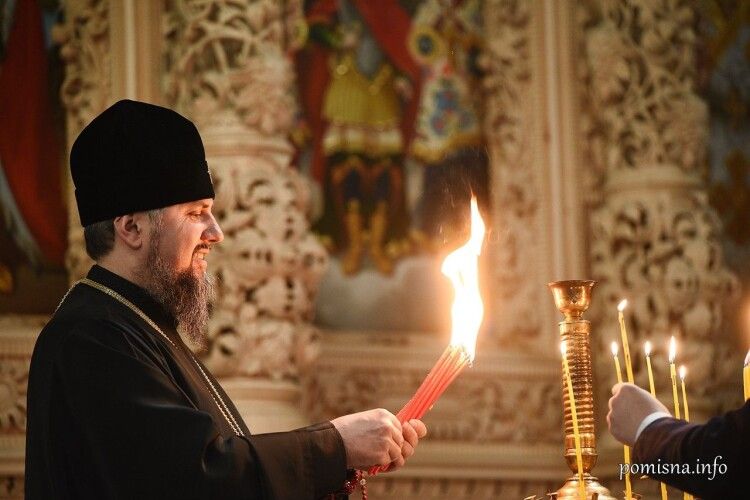 ПЦУ таки отримала Благодатний вогонь
