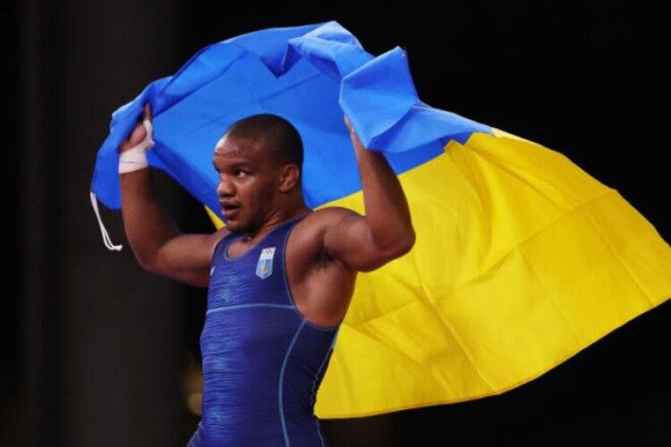 Перше золото України: Беленюк виграв у фінальній сутичці на Олімпіаді (Відео нагородження)