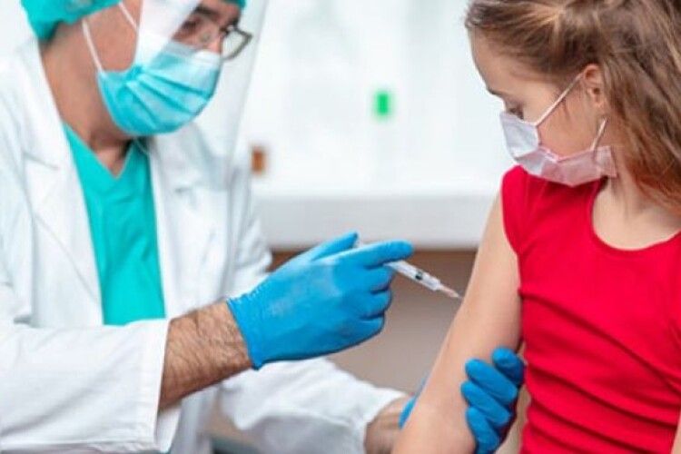 МОЗ дозволило вакцинувати від коронавірусу дітей від 12-ти років