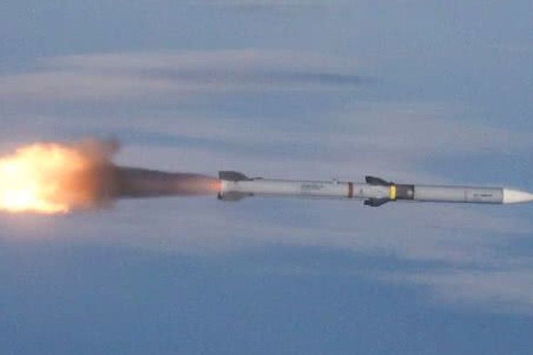 В Естонії шукають ракету «повітря-повітря», якою могли випадково «бабахнути» по Росії