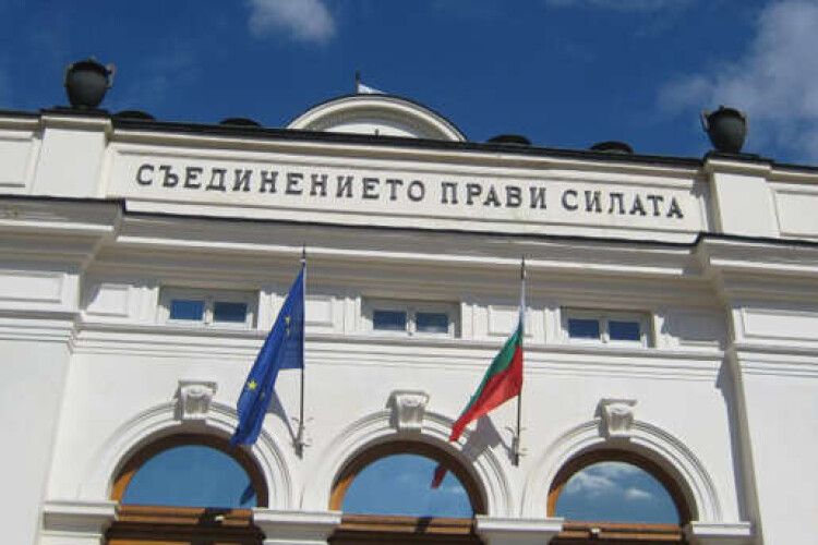 Болгарія сьогодні вирішить, чи надавати Україні військову допомогу