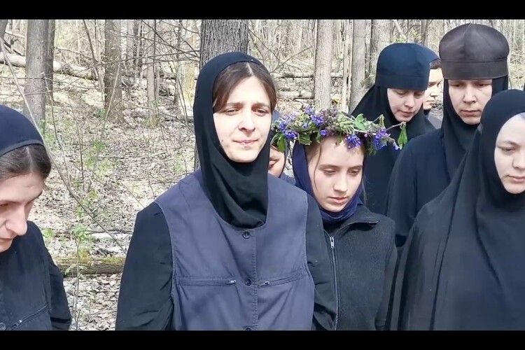 Монахині із Московського патріархату: «Вип’єм за родіну, вип’єм за Сталіна» (Відео) 