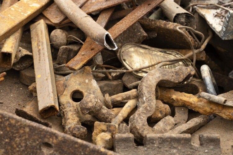 У наймолодшому місті на Волині крав металобрухт... громадянин Грузії