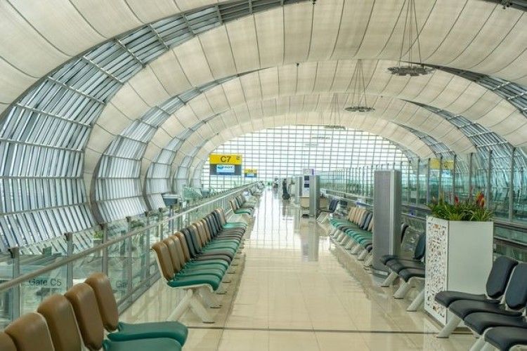 Омелян анонсував будівництво аеропорту на заході України 
