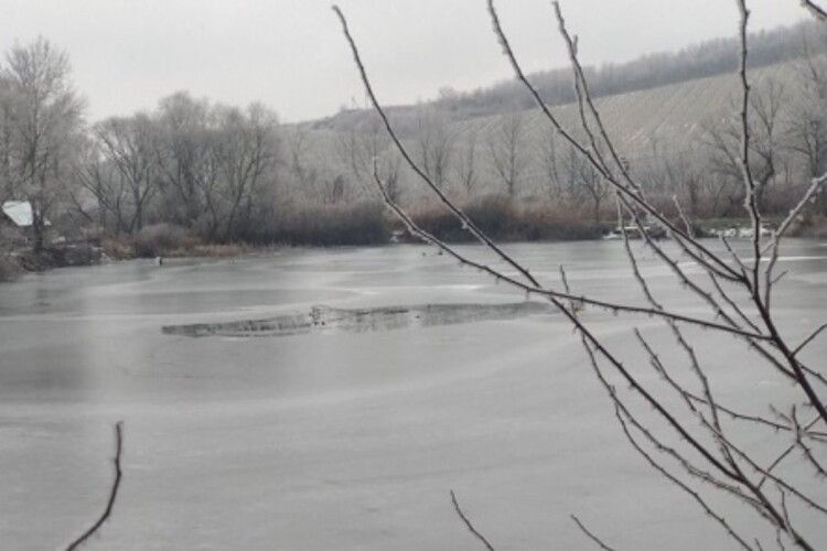 Троє п'ятирічних дітей провалилися під кригу. Врятувати не вдалося