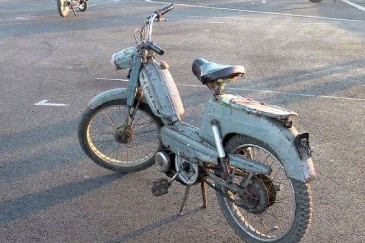 15-річний водій мопеда врізався у візок із немовлям