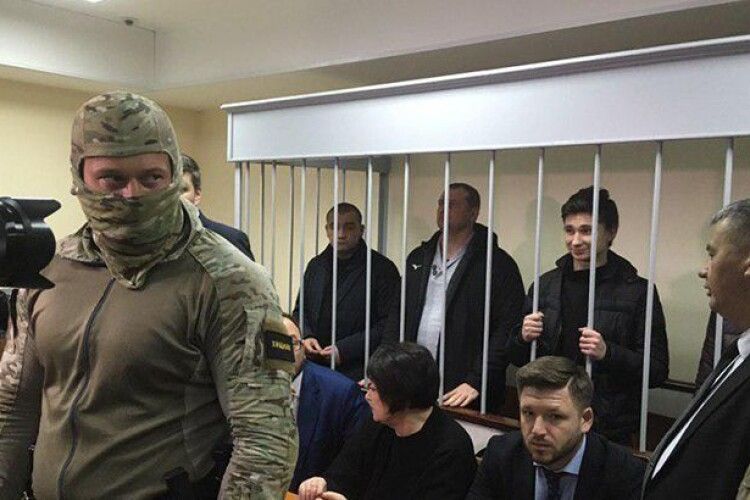 Суд в РФ продовжив арешт уже 13 українським морякам