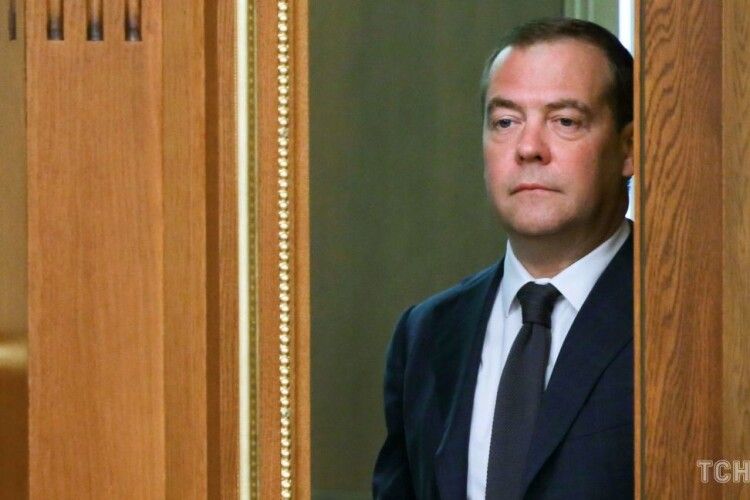 Медведєв отримав ускладнення після інтимної операції