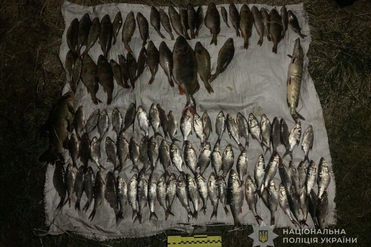 На волинському озері Добре рибалка наловив риби на майже пів мільйона