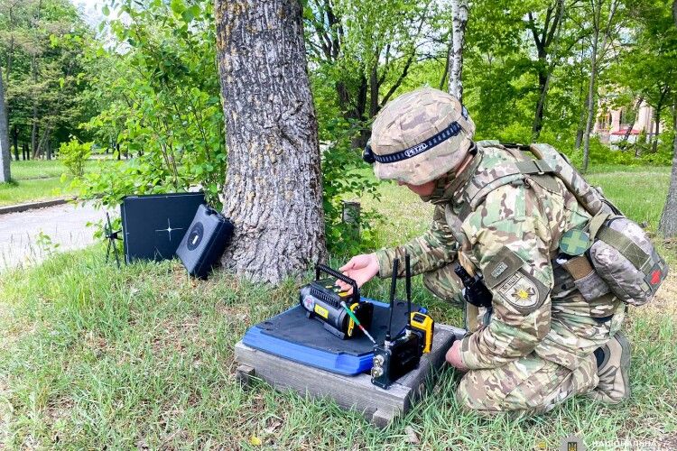 На Рівненщині підозріла чорна валіза неподалік храму налякала вірян