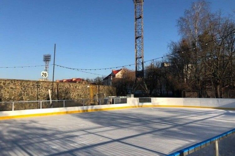 У Луцьку завтра відкриють ковзанку та автодром під відкритим небом (Фото)