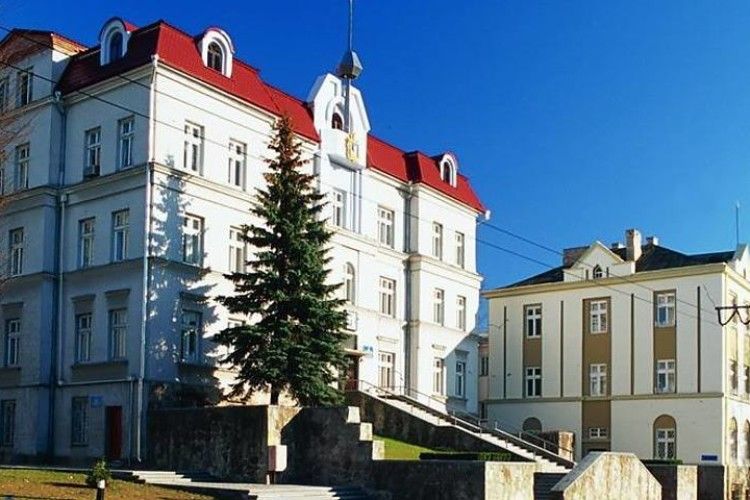 Як у Великодню ніч у Луцьку курсуватиме громадський транспорт