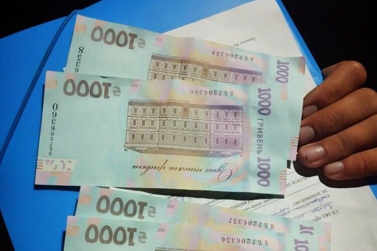 У Луцьку водійка вирішила «залагодити» питання хабарем