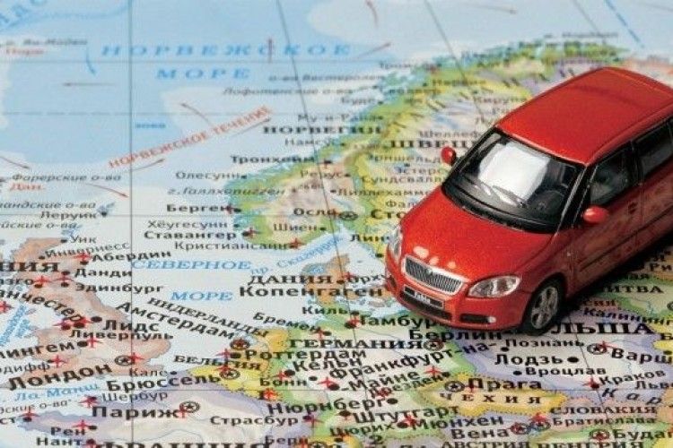 Як розмитнити «євробляху»: українцям прояснили нюанси