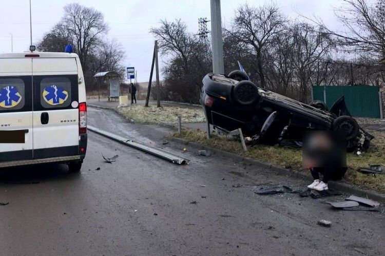 У лікарні помер другий пасажир автівки, що перекинулася на Рівненщині