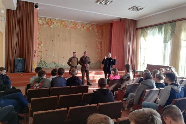 Поліцейські з нацгвардійцями взялися за Турійський район (Фото)