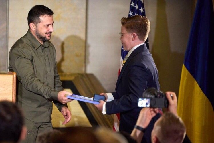 13-річний американець зібрав 200 тисяч доларів для України
